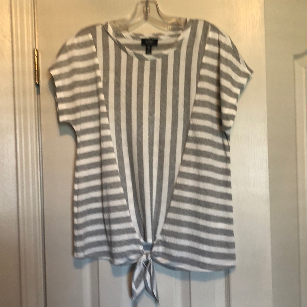 Short sleeve comfortable top